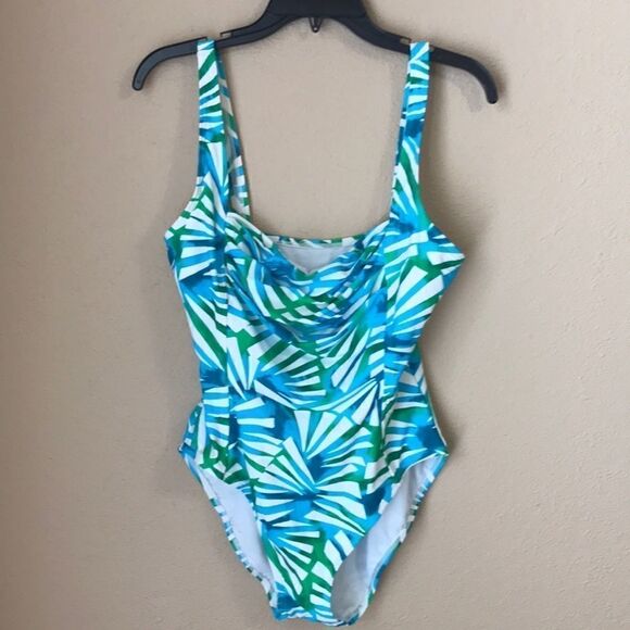 - Pursuit One Piece Bathing Suit - Picture 1 of 5